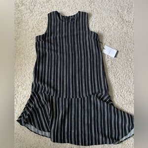 WHOWHATWHERE Sleeveless Dress Black/White with Zipper- Large